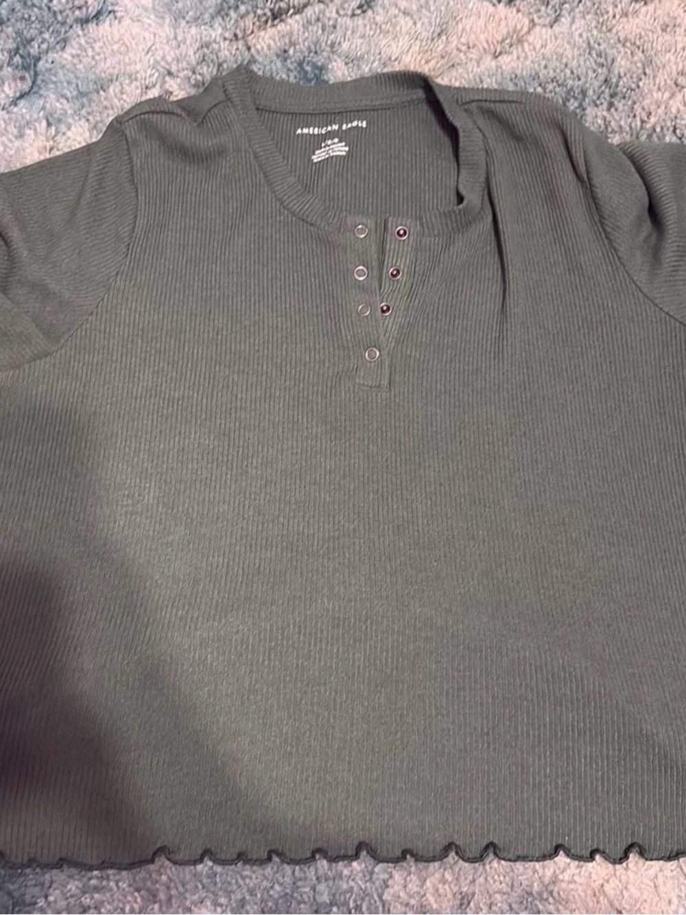 American Eagle Outfitters Olive Green Ribbed Henley Tshirt - Women’s